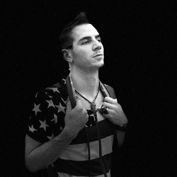 Meet your Posher, Cailey - Picture 1 of 1